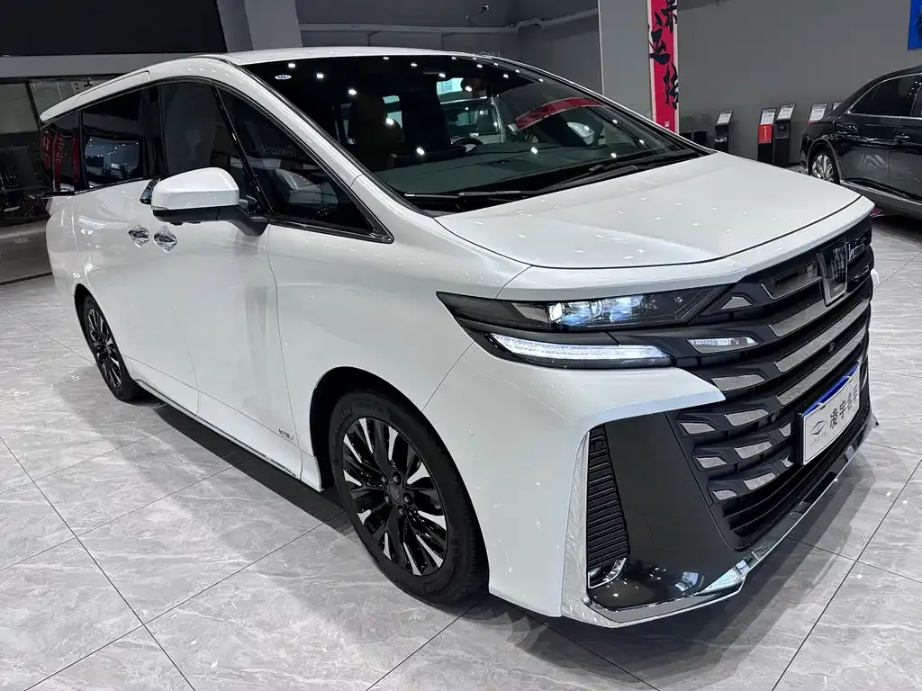 Toyota Vellfire — фото 8