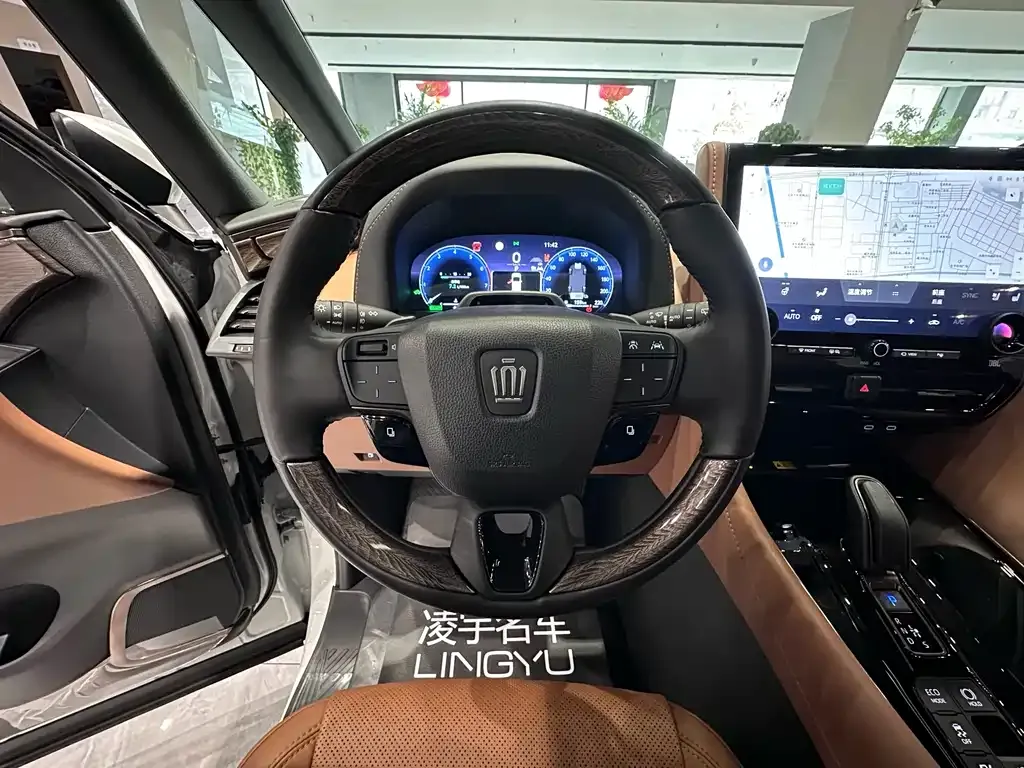Toyota Vellfire — фото 10