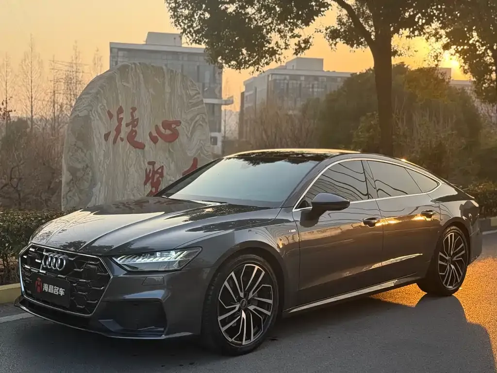 Audi A7 — фото 1