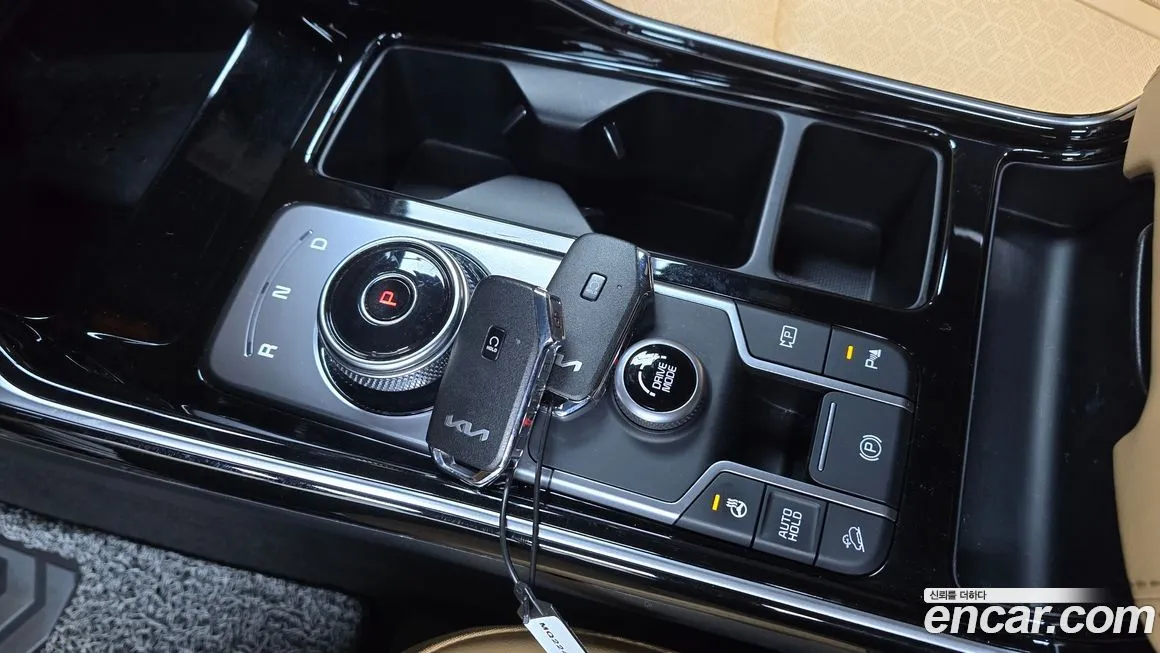 Kia Sorento — фото 10