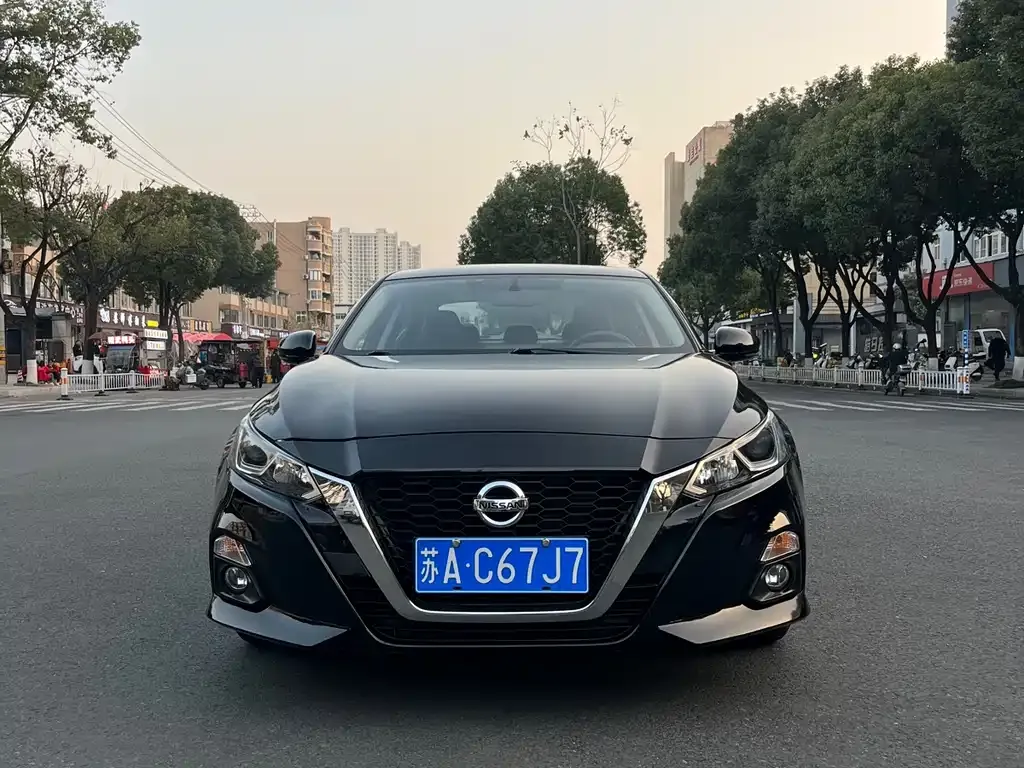 Nissan Teana — фото 2