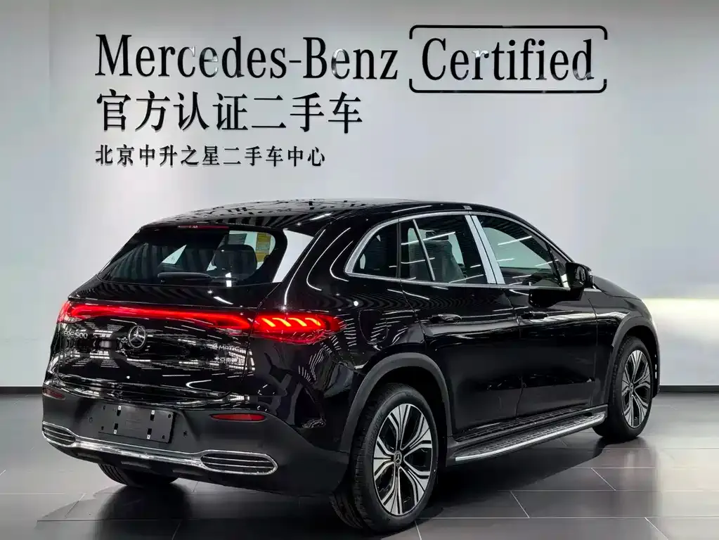 Mercedes-Benz EQE SUV — фото 3