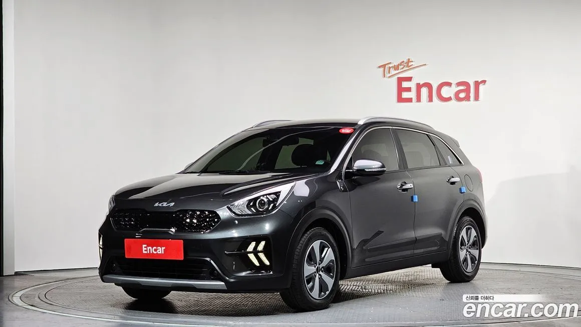 Kia Niro — фото 1