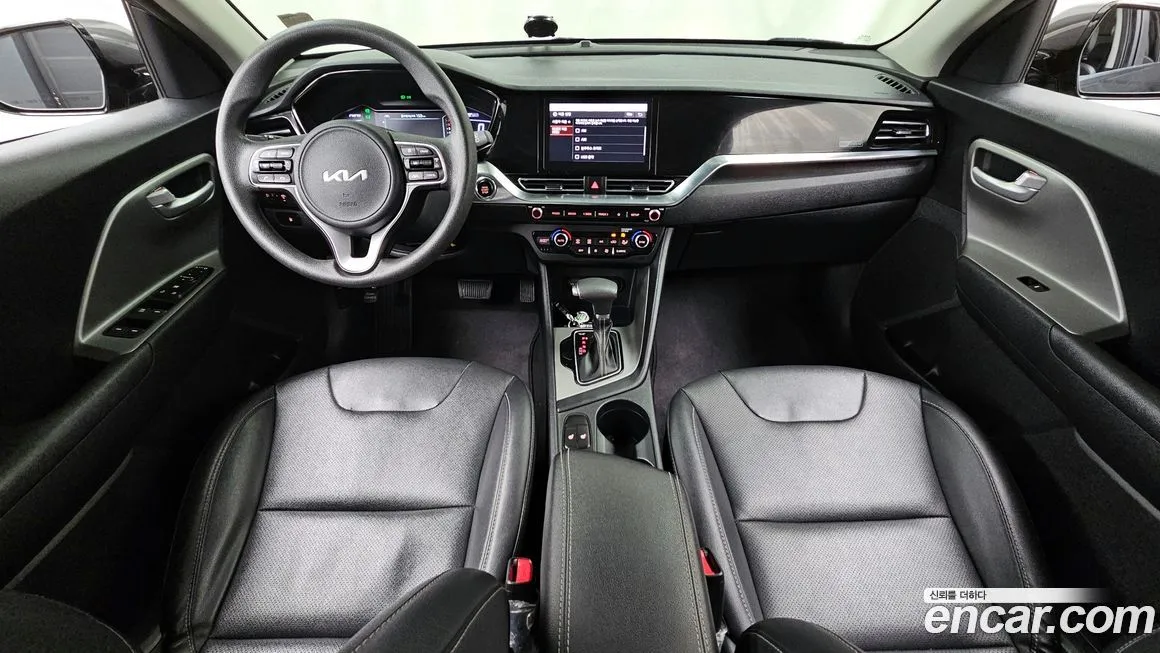 Kia Niro — фото 9