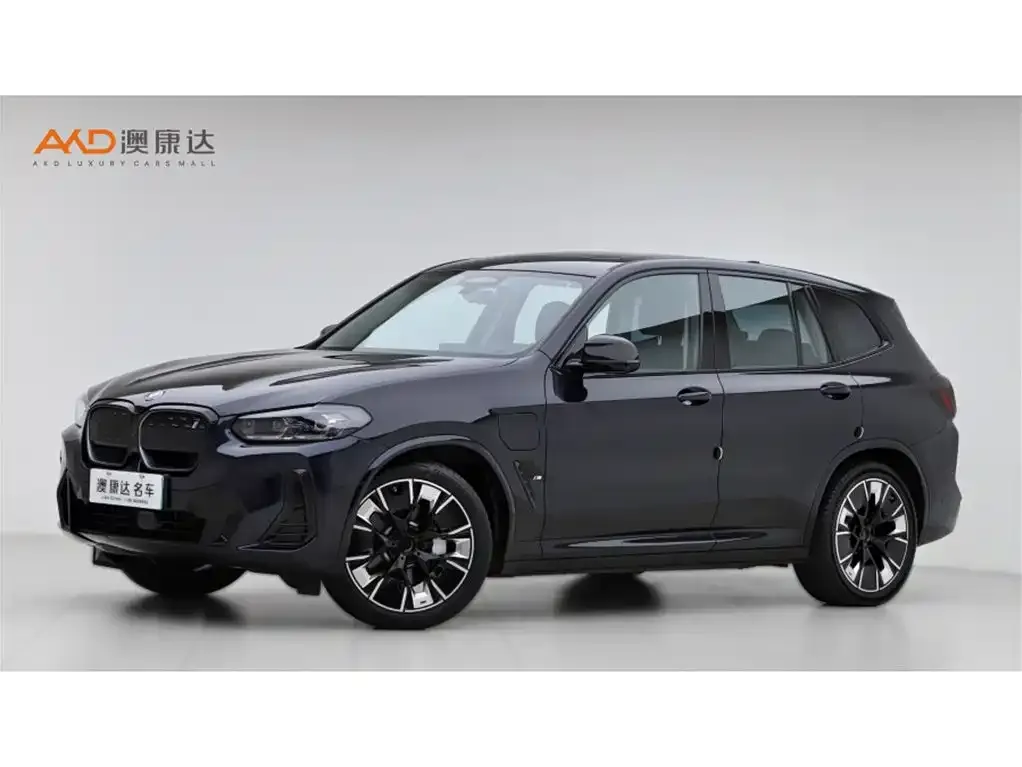 BMW iX3 — фото 1