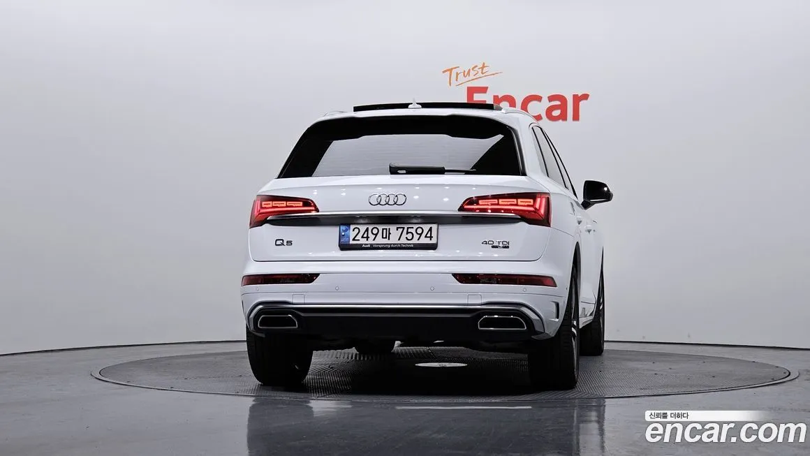 Audi Q5 — фото 10