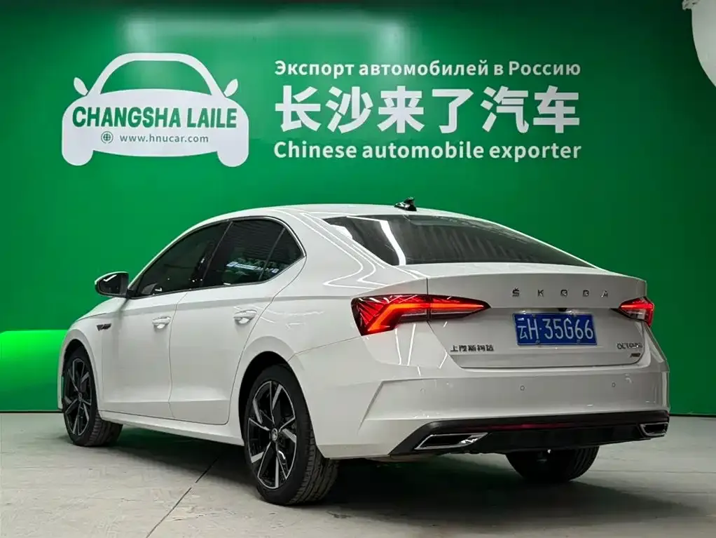 Skoda Octavia — фото 10
