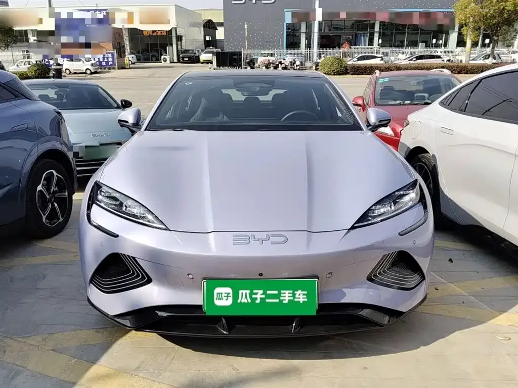 BYD Seal — фото 8