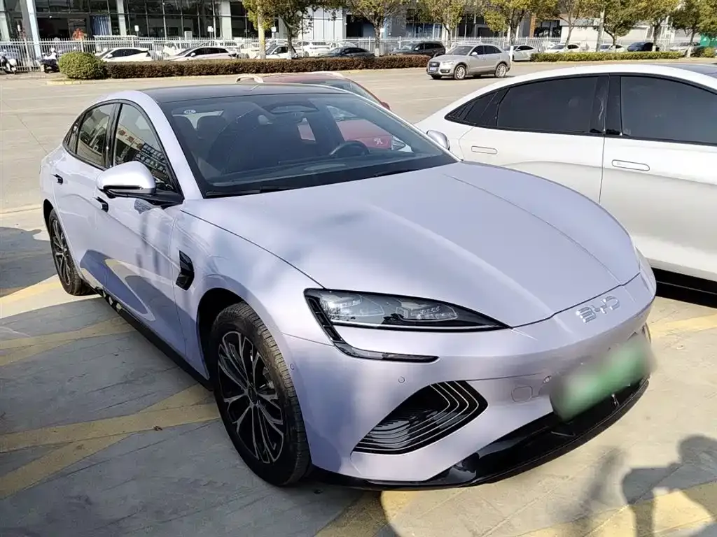 BYD Seal — фото 3