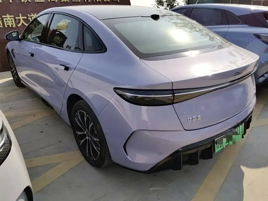 BYD Seal — фото 7