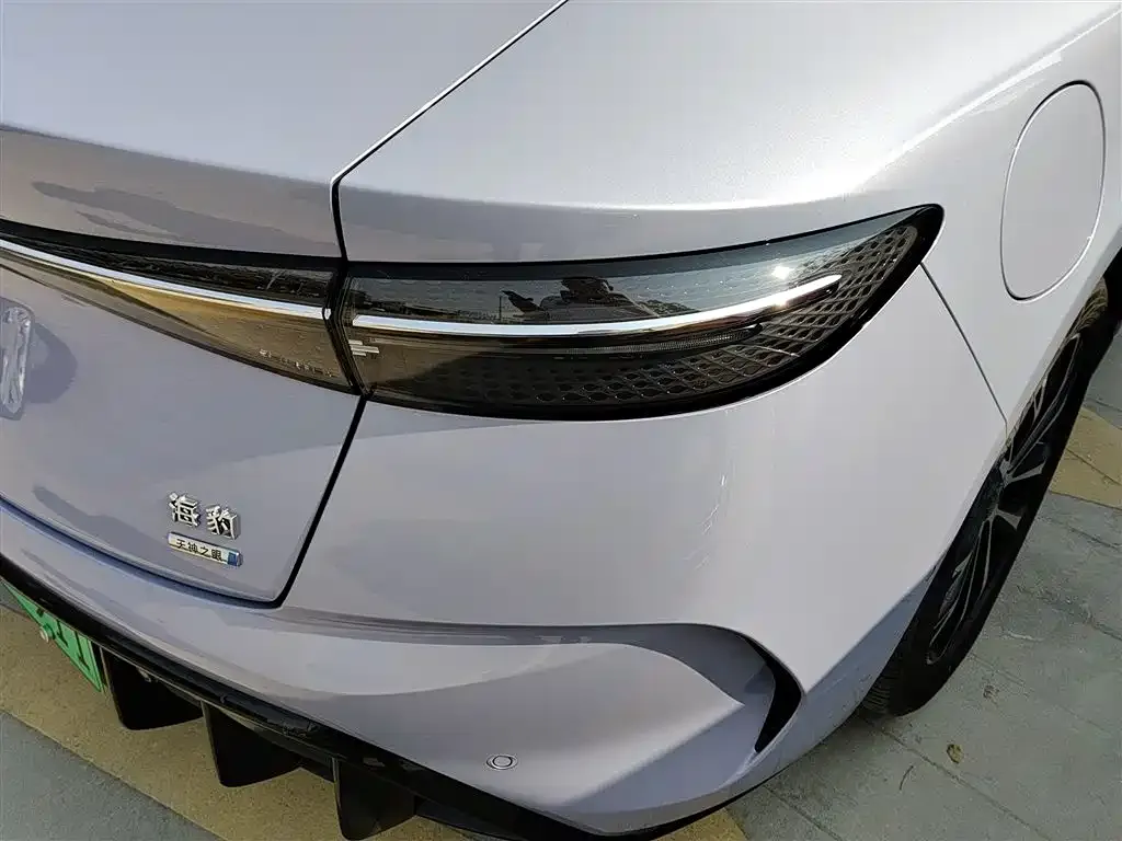 BYD Seal — фото 5