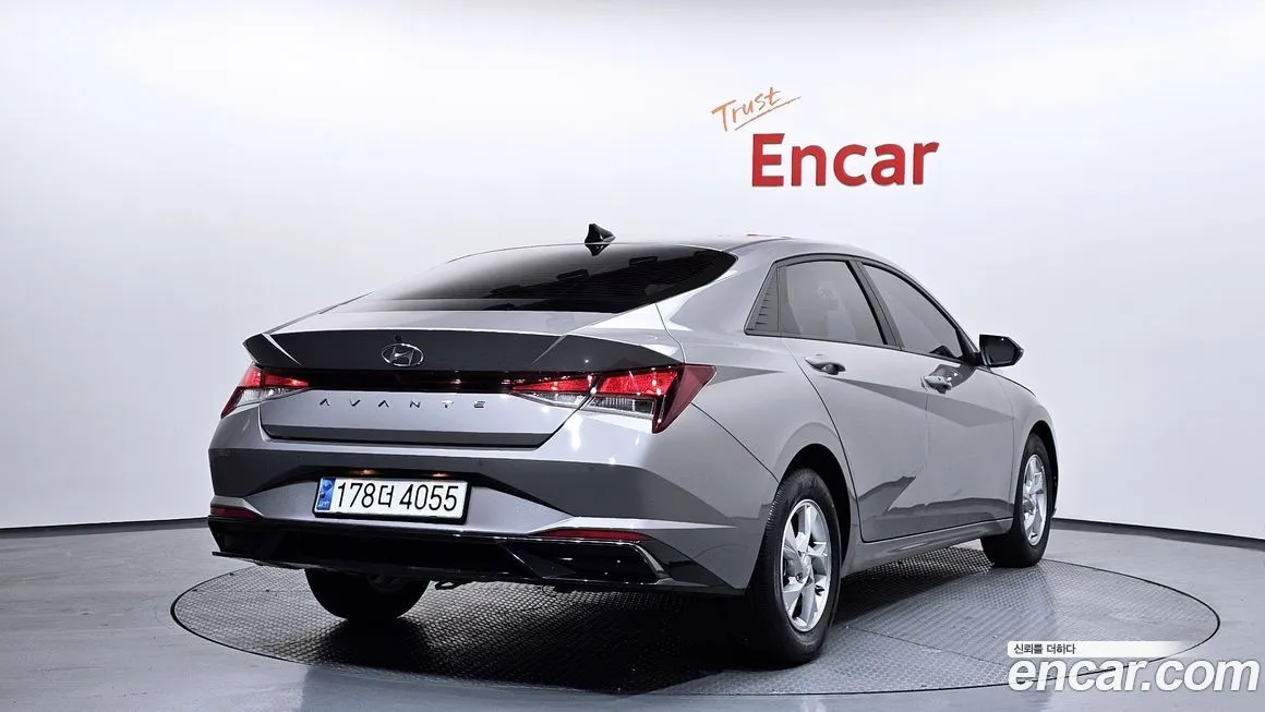 Hyundai AVANTE — фото 2