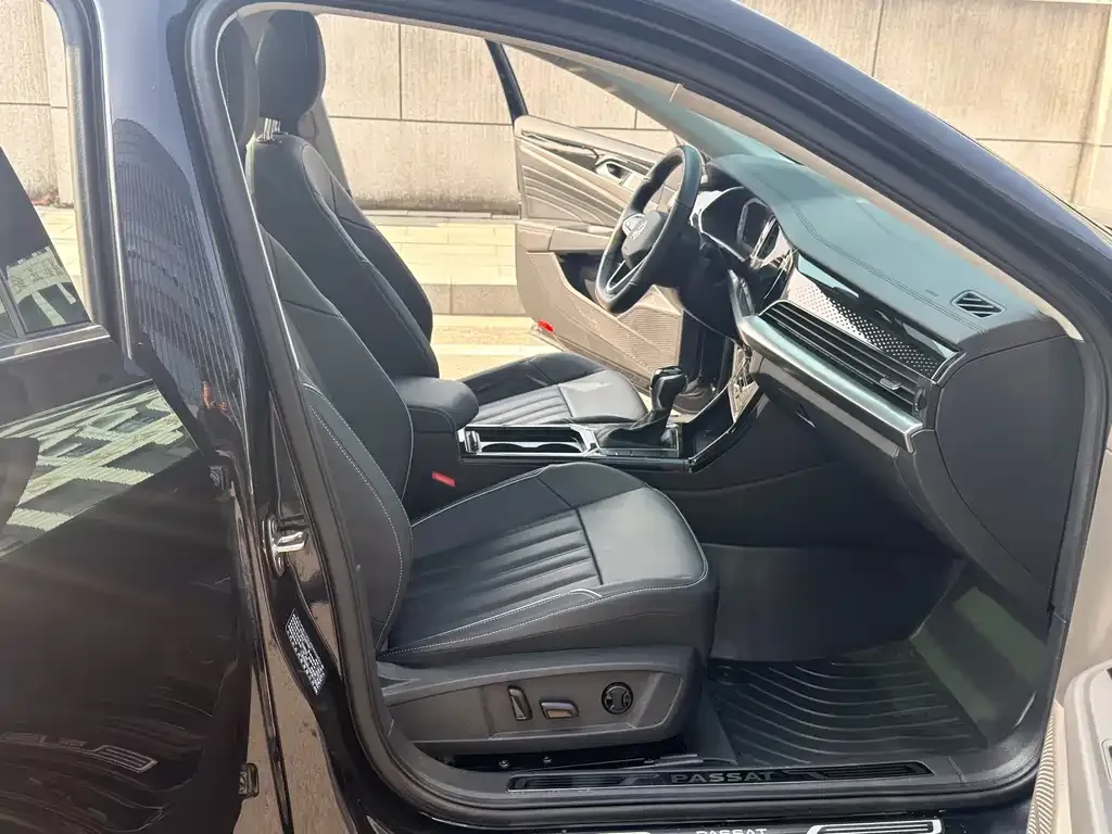 Volkswagen Passat — фото 2