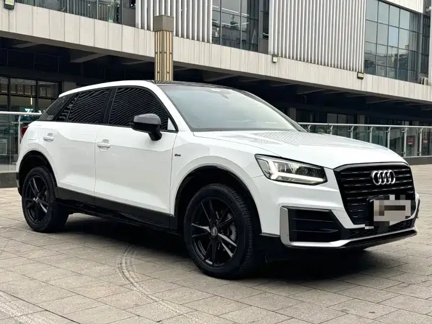 Audi Q2L — фото 3
