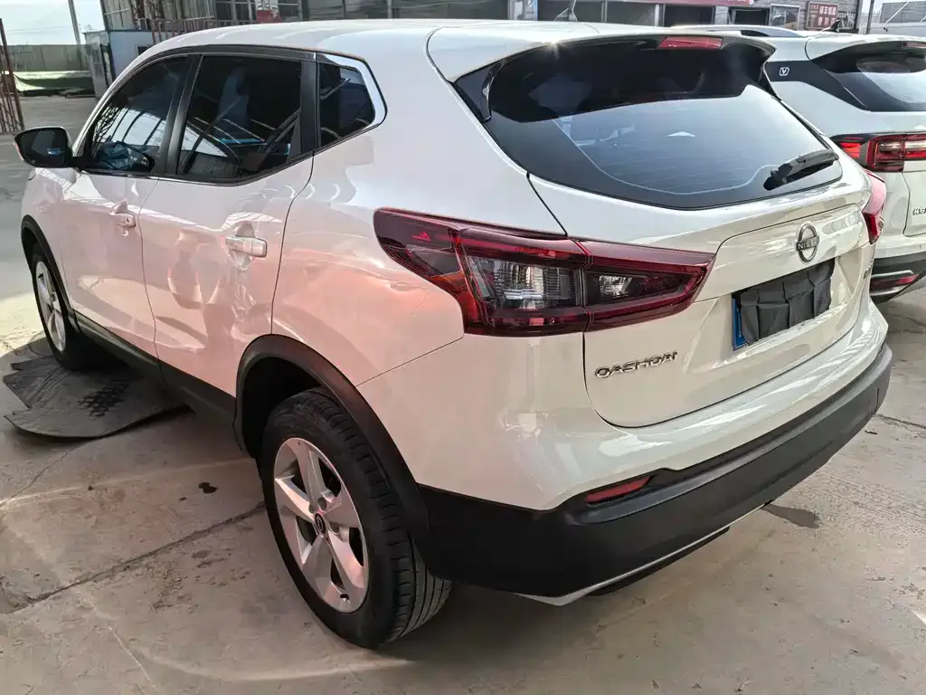 Nissan Qashqai — фото 6