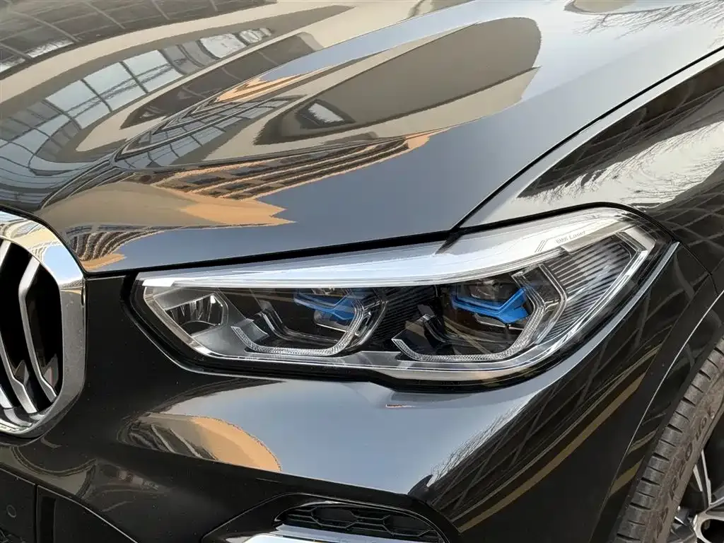 BMW X5 — фото 10
