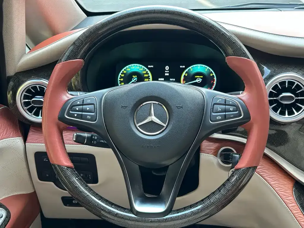 Mercedes-Benz Vito — фото 10