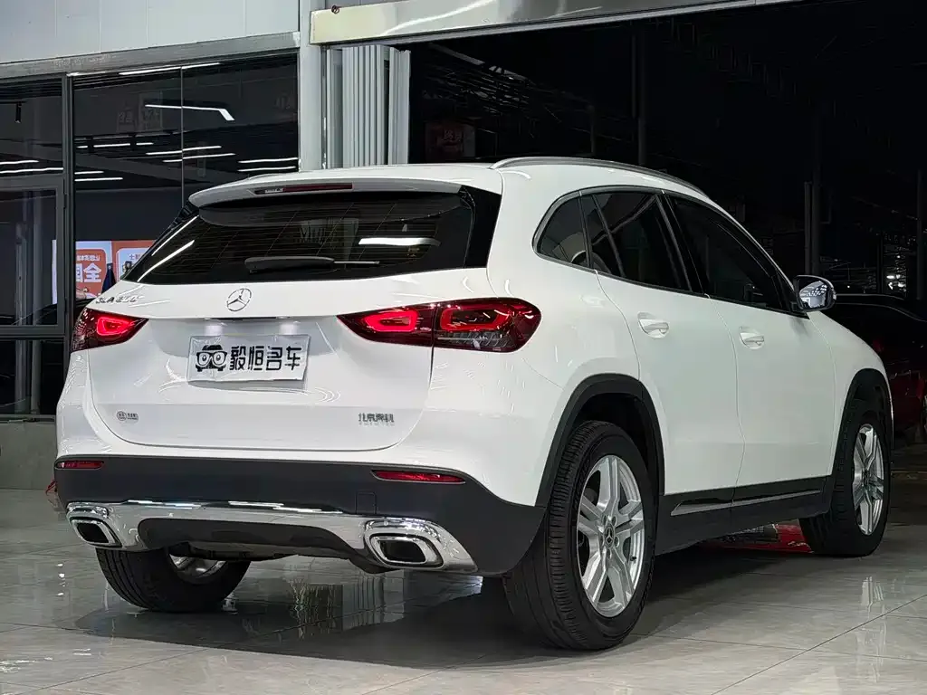 Mercedes-Benz GLA — фото 7