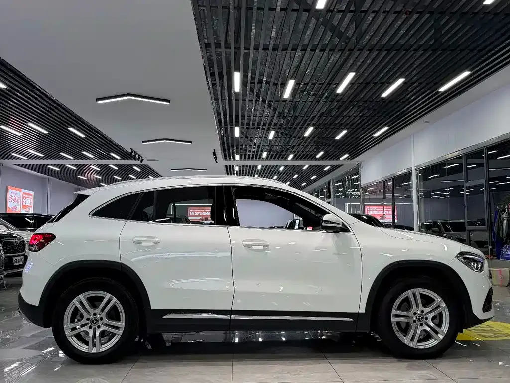 Mercedes-Benz GLA — фото 9