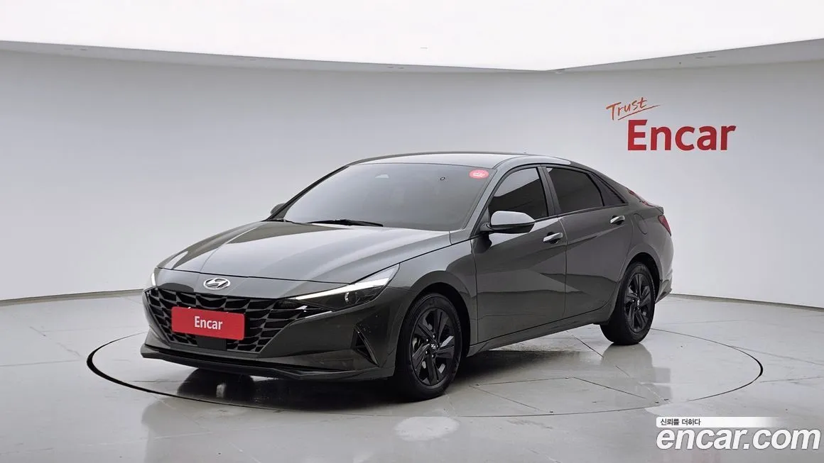 Hyundai AVANTE — фото 1