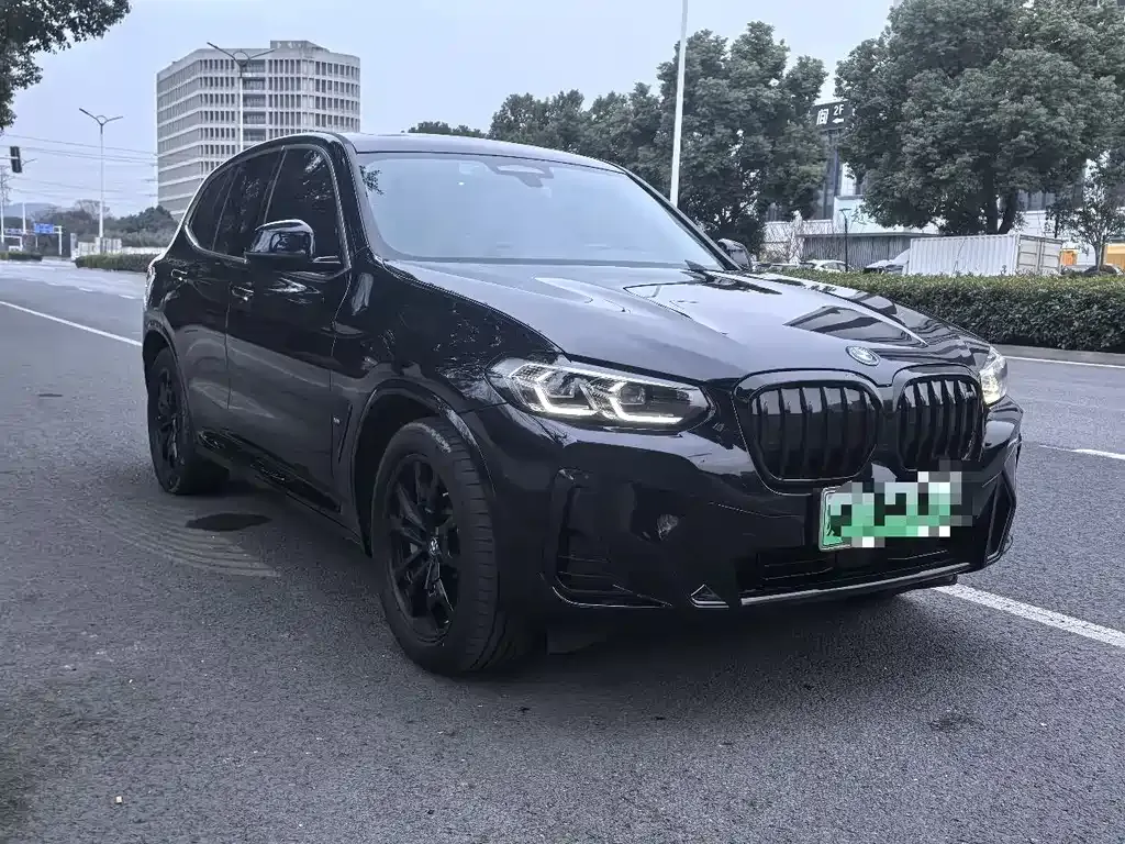 BMW iX3 — фото 6