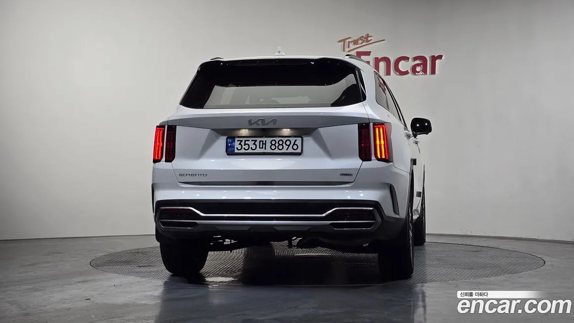 Kia Sorento — фото 6