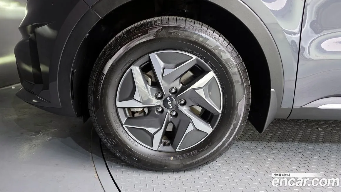 Kia Sorento — фото 10