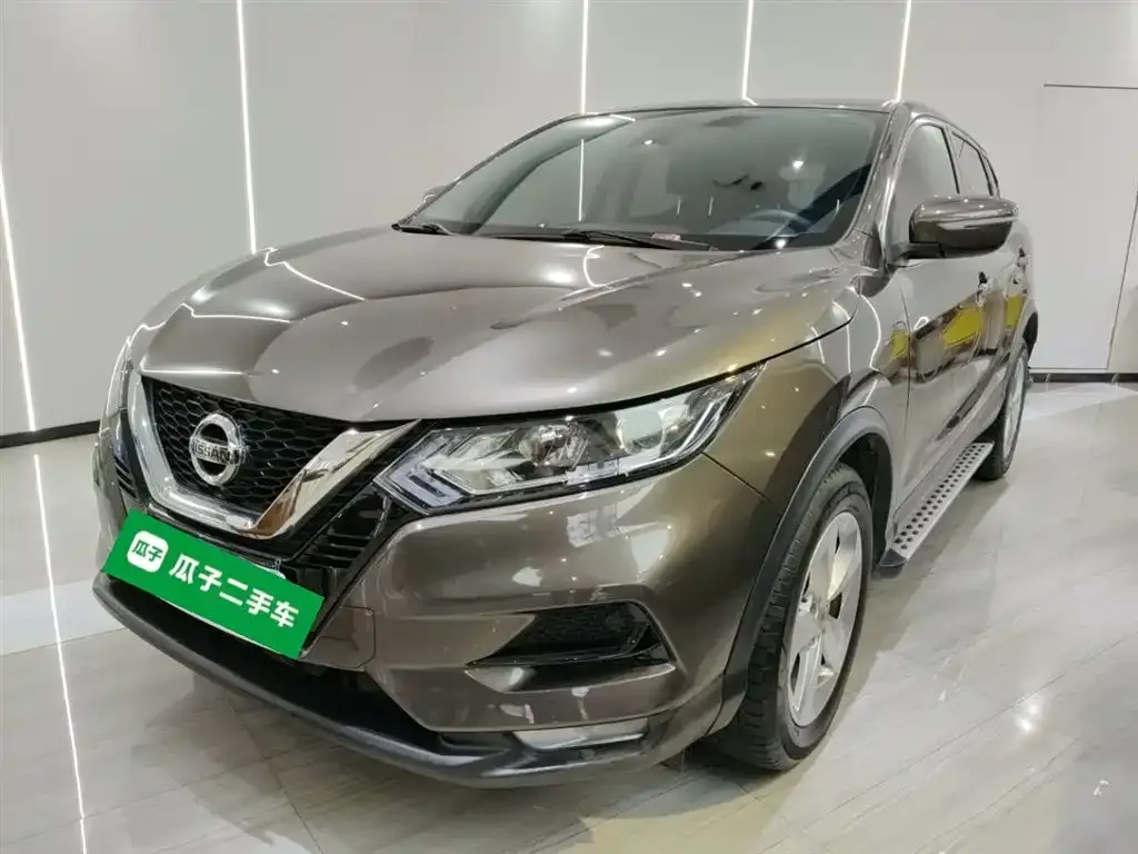 Nissan Qashqai — фото 1