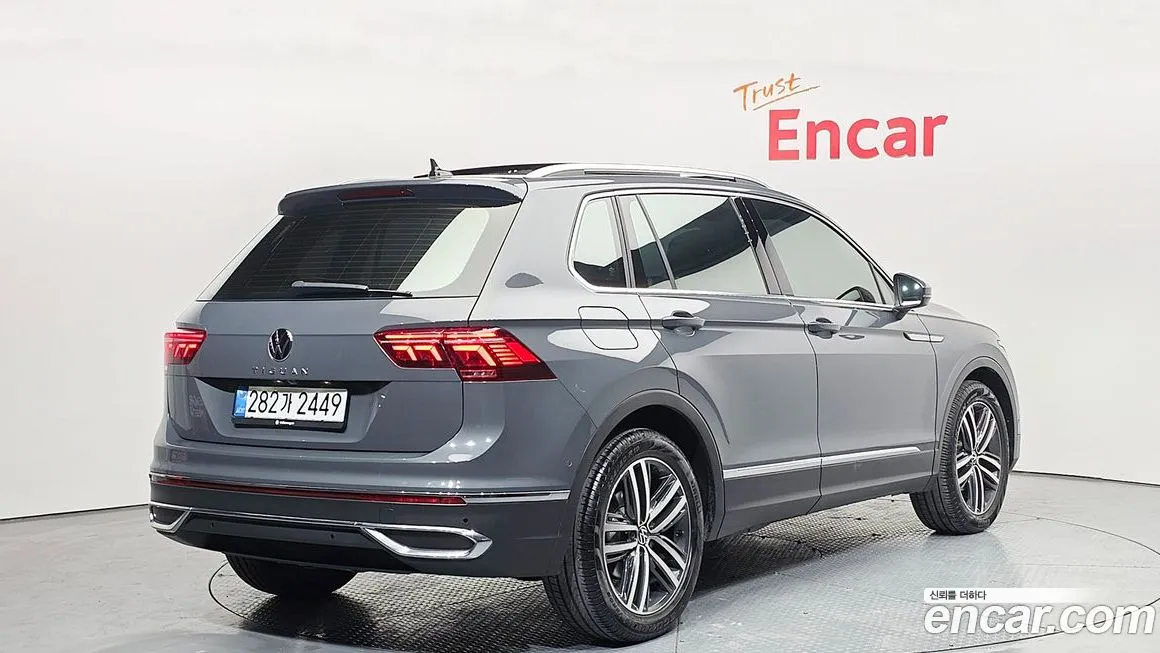 Volkswagen Tiguan — фото 6