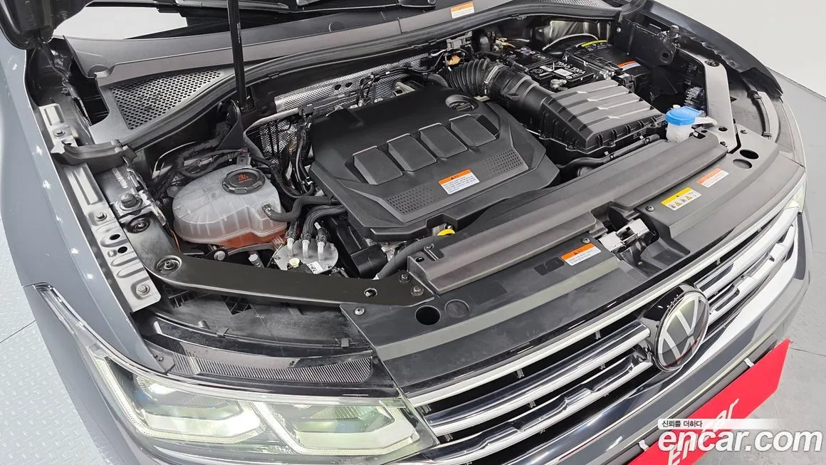 Volkswagen Tiguan — фото 8