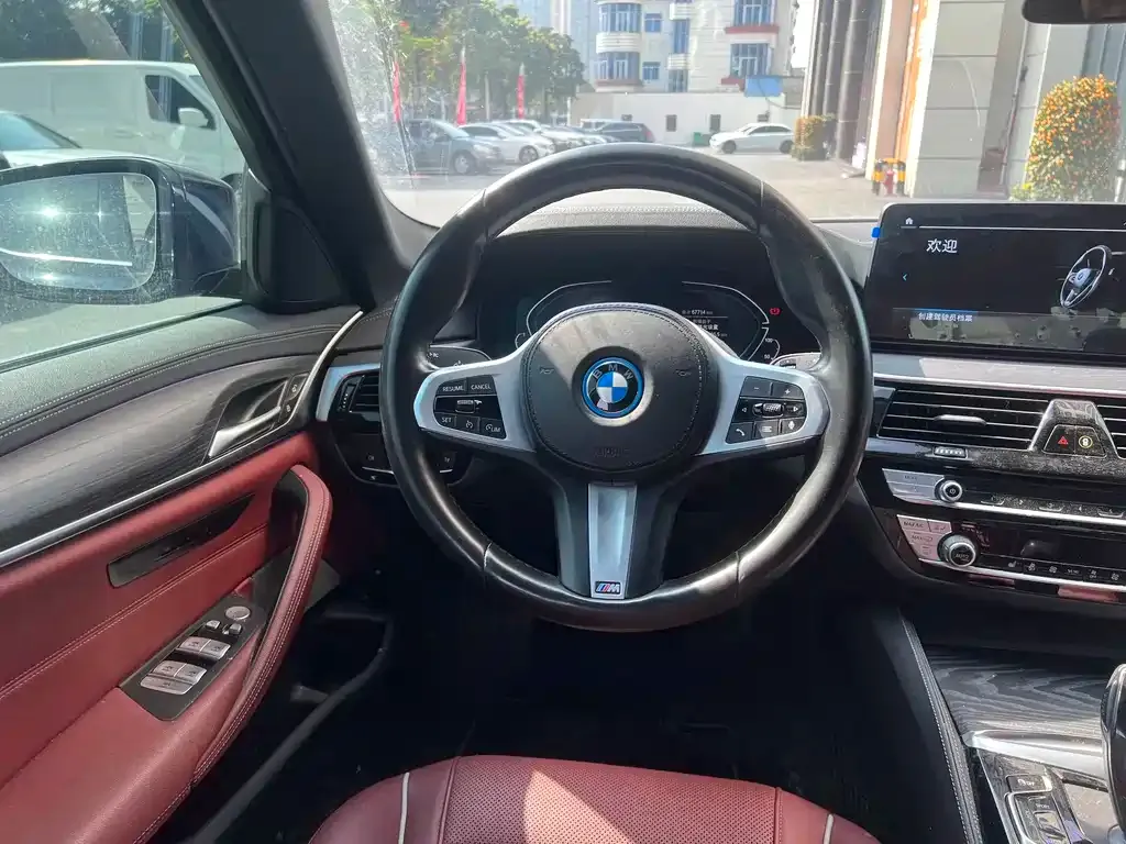 BMW 5 Series New Energy — фото 4