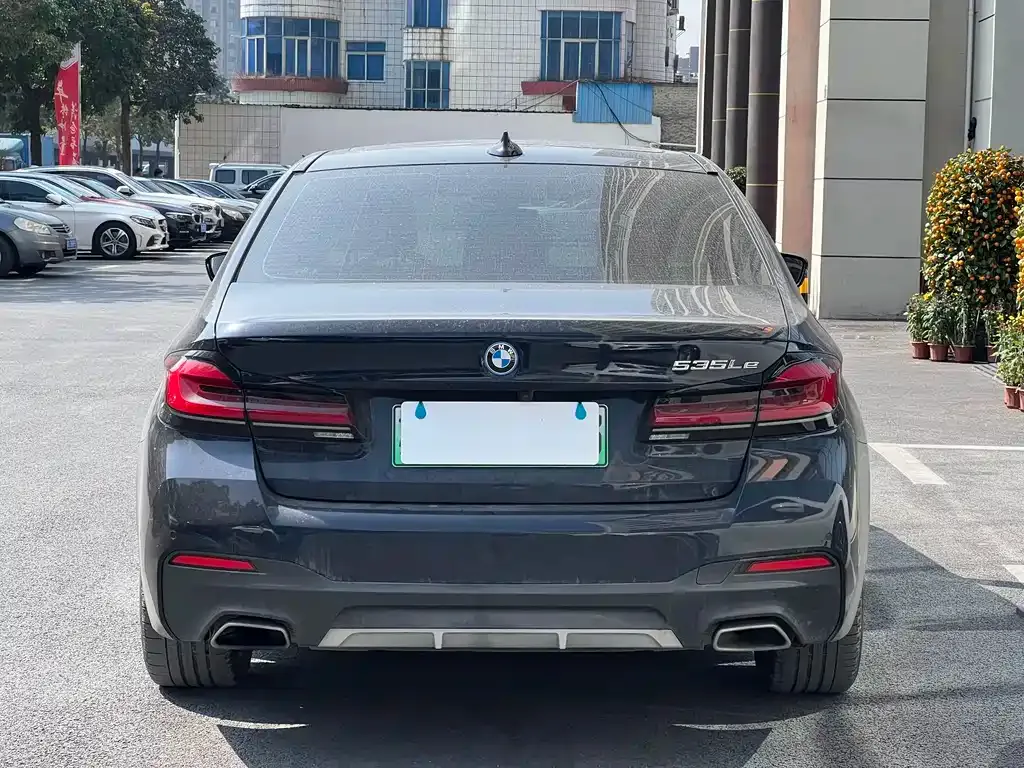BMW 5 Series New Energy — фото 7