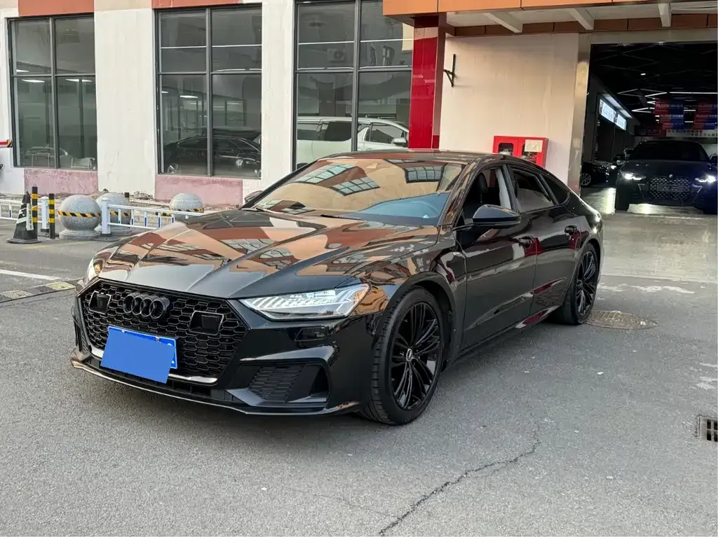Audi A7 — фото 1
