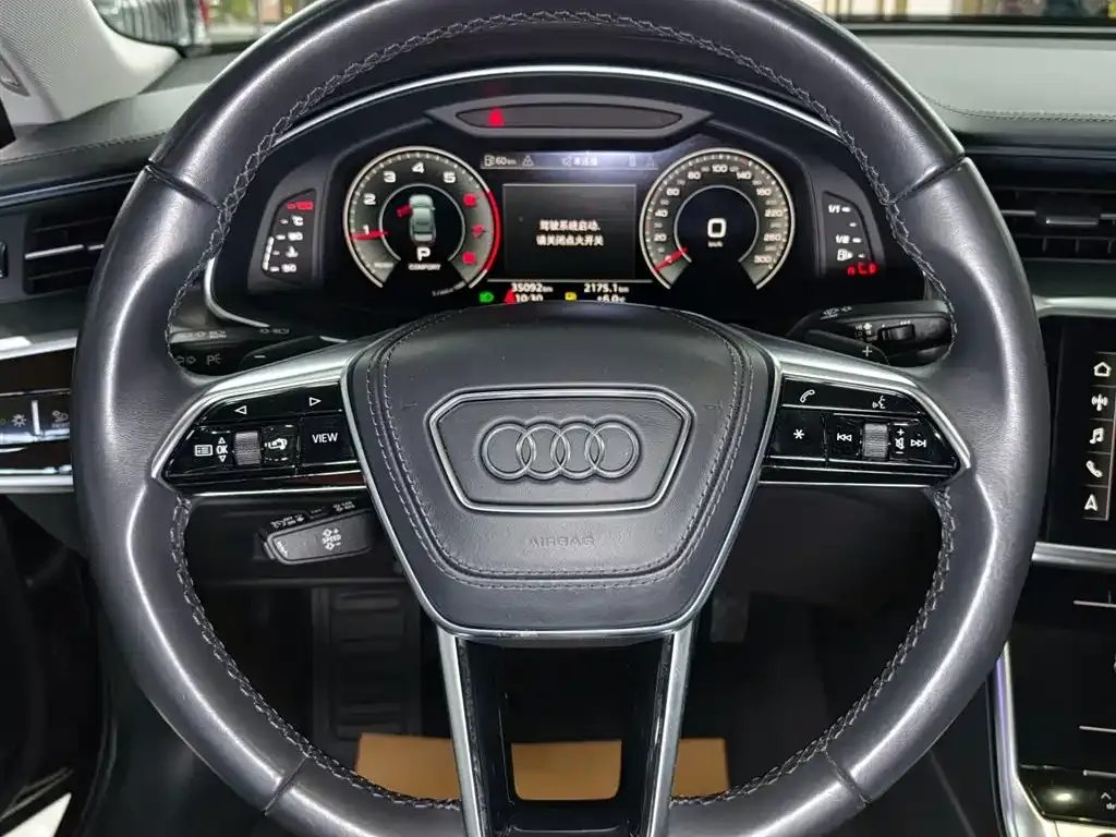 Audi A6L — фото 9