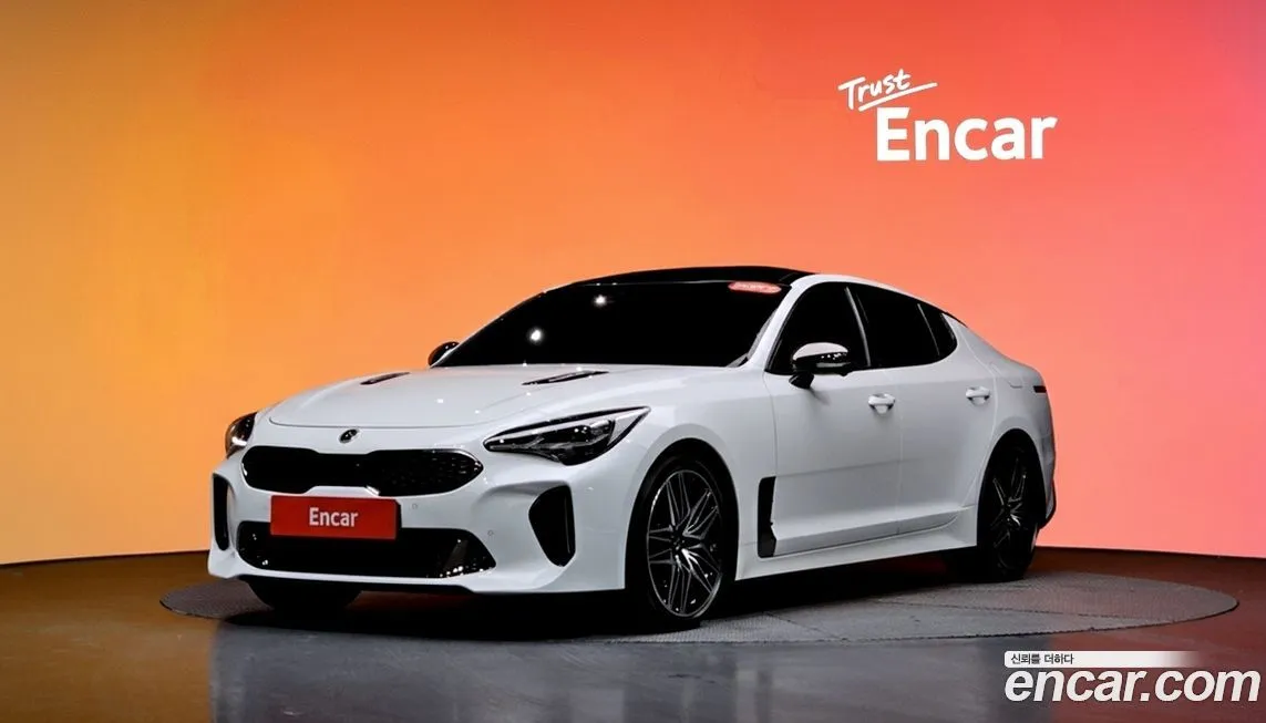 Kia Stinger — фото 1