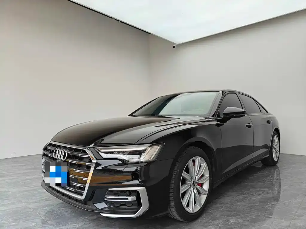 Audi A6L — фото 1