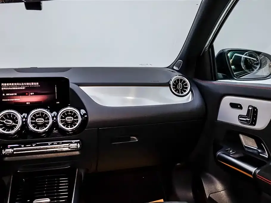 Mercedes-Benz GLA AMG — фото 4