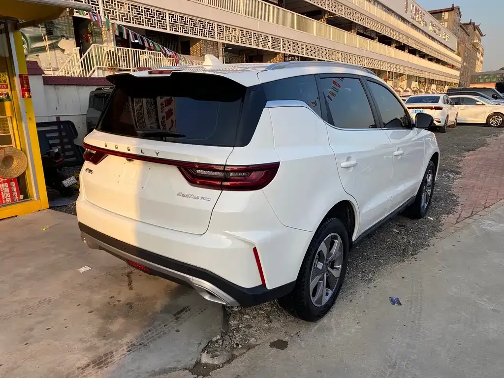 Geely Haoyue PRO — фото 10