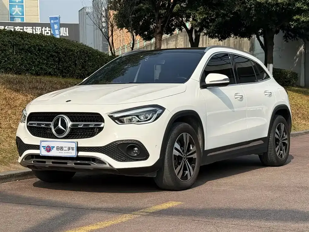 Mercedes-Benz GLA — фото 1