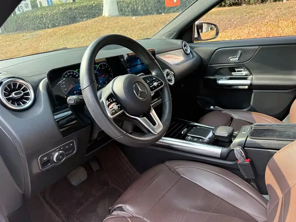 Mercedes-Benz GLA — фото 6