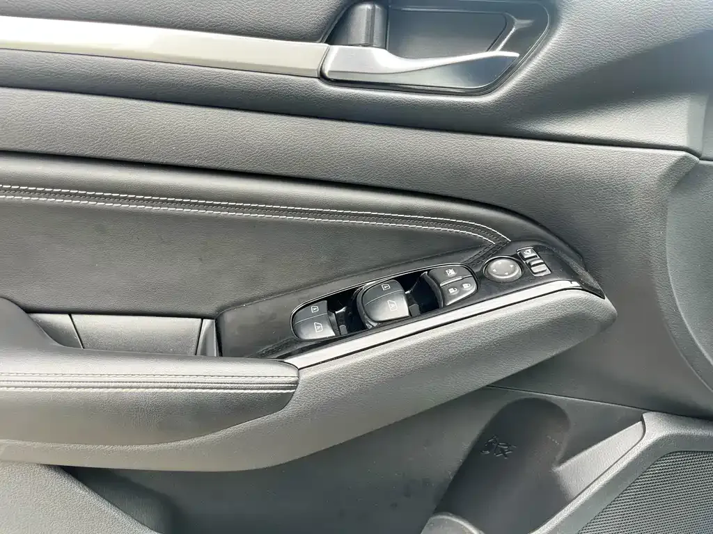 Nissan Teana — фото 10