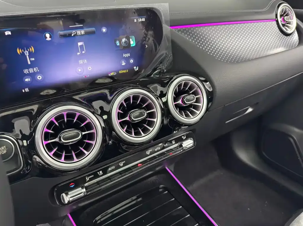 Mercedes-Benz EQA — фото 10