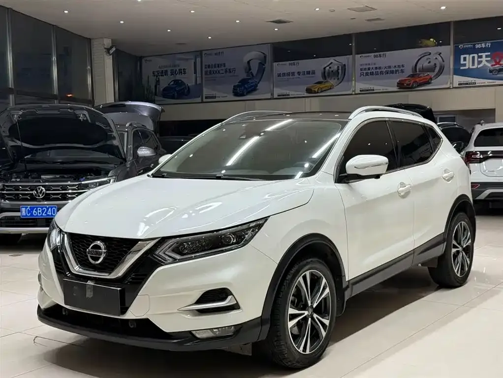 Nissan Qashqai — фото 1