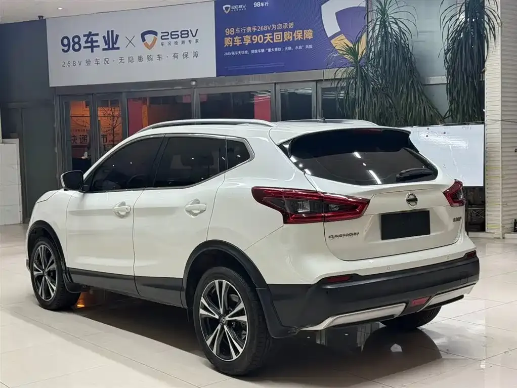 Nissan Qashqai — фото 7