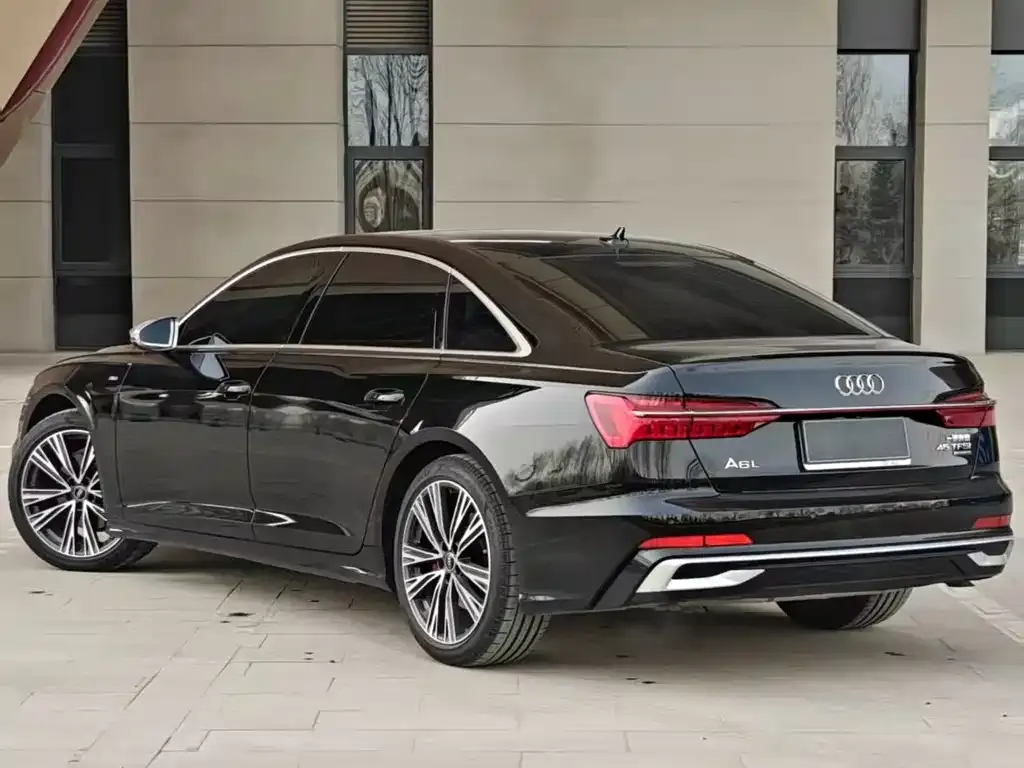 Audi A6L — фото 8