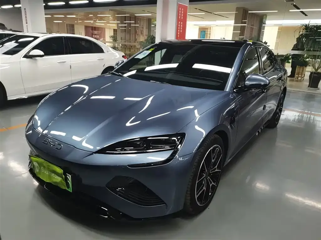 BYD Seal — фото 1