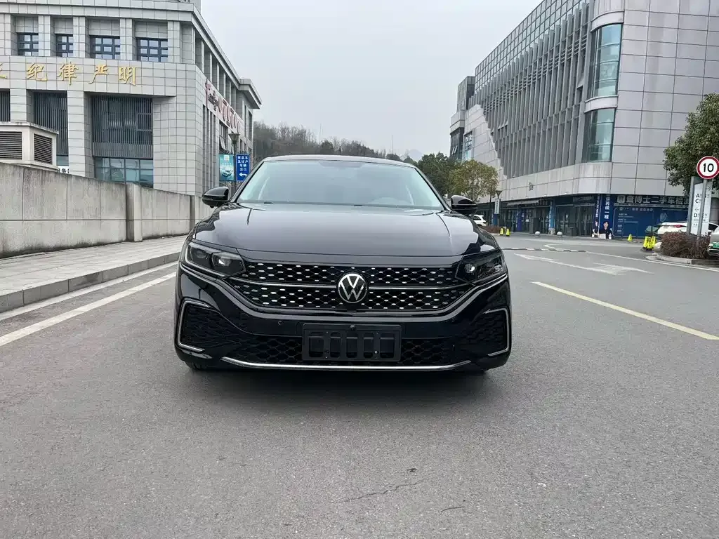 Volkswagen Passat — фото 4