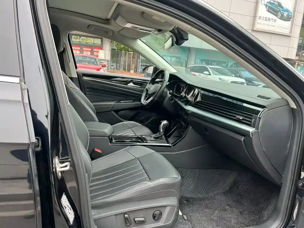 Volkswagen Passat — фото 5