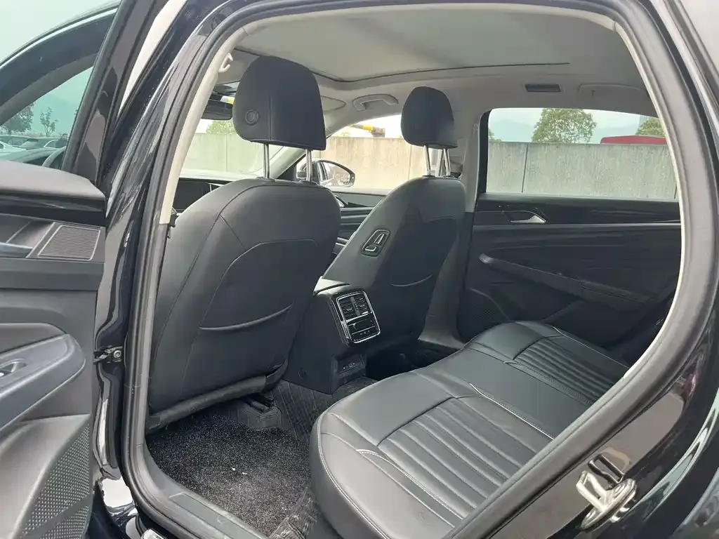 Volkswagen Passat — фото 2