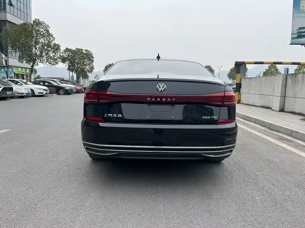 Volkswagen Passat — фото 3